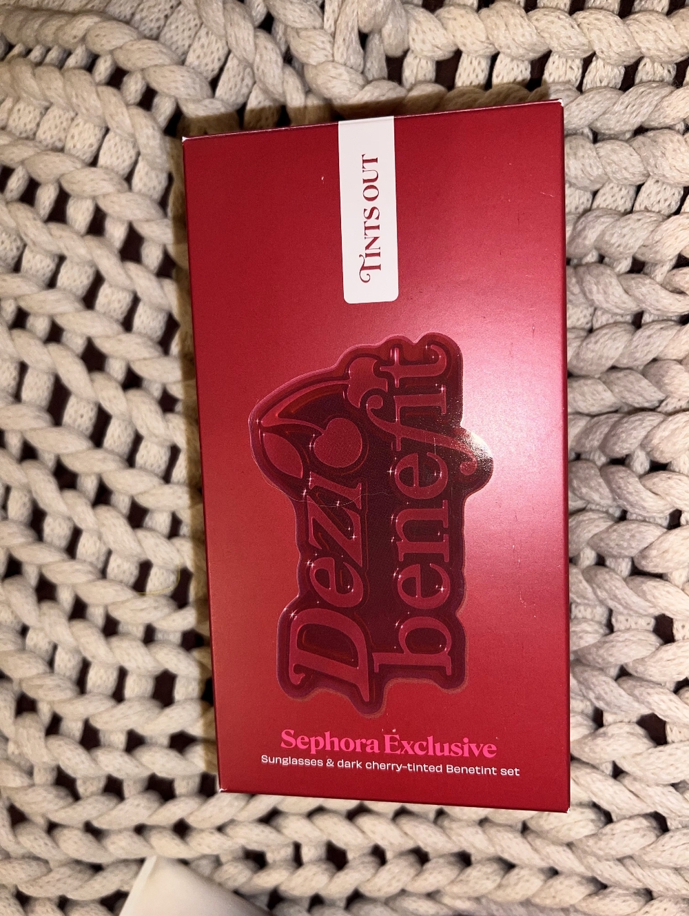 *LIMITED EDITION* *DISCONTINUED* Benefit Set With Tint And Sunglasses